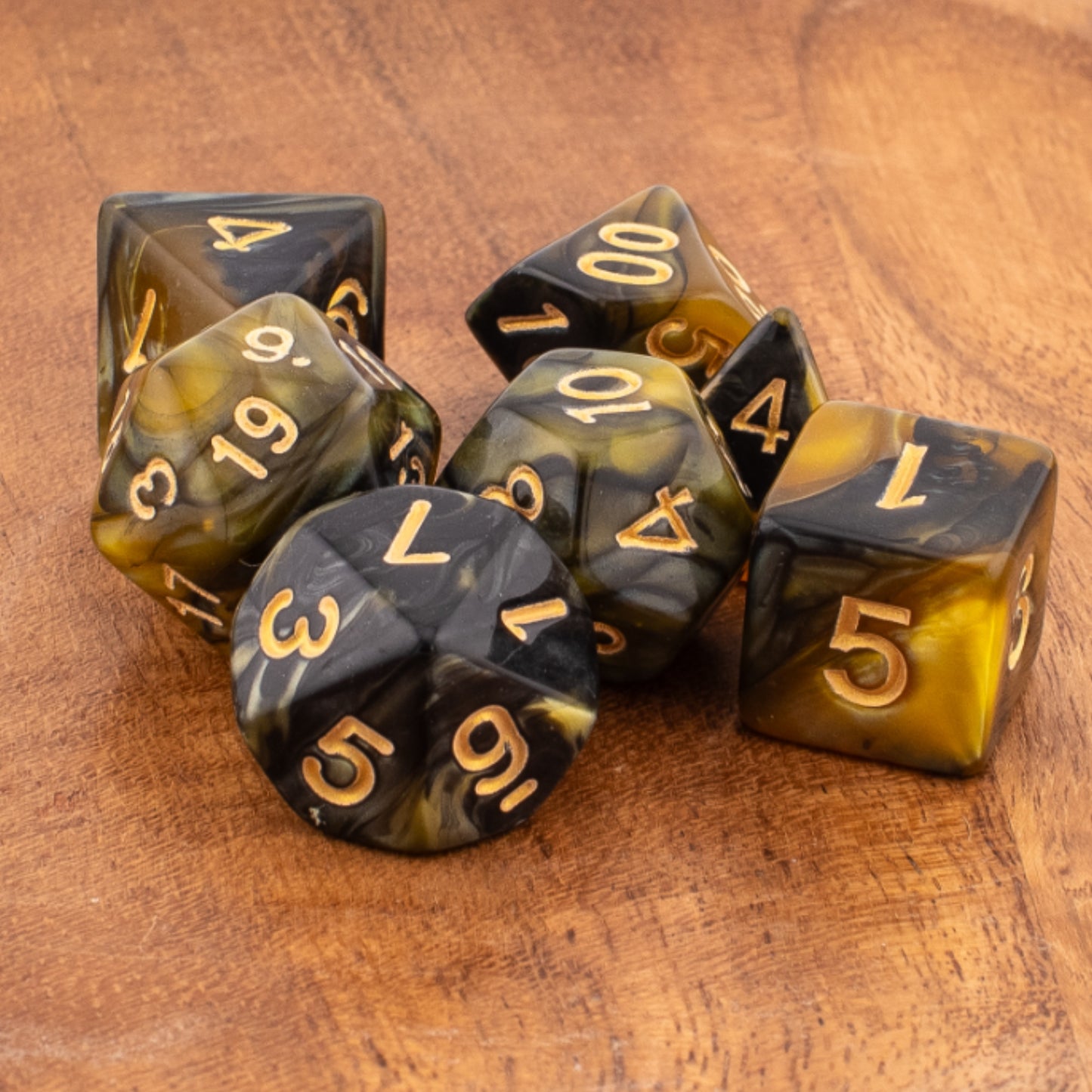 Venomous Sting | Soft Edge Acrylic Dice Set | 7 Piece Set