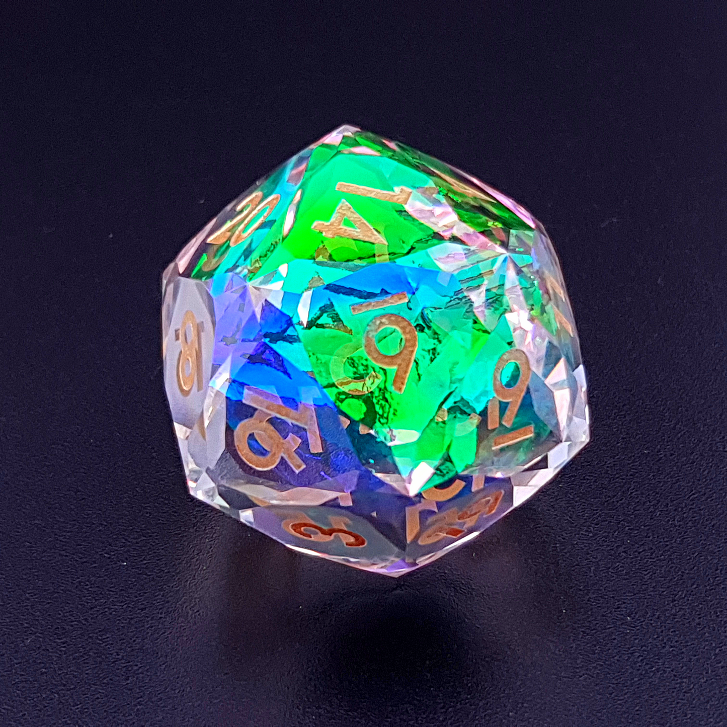 Planar Prism | 30mm D20 | Diamond Cut Sharp Edge