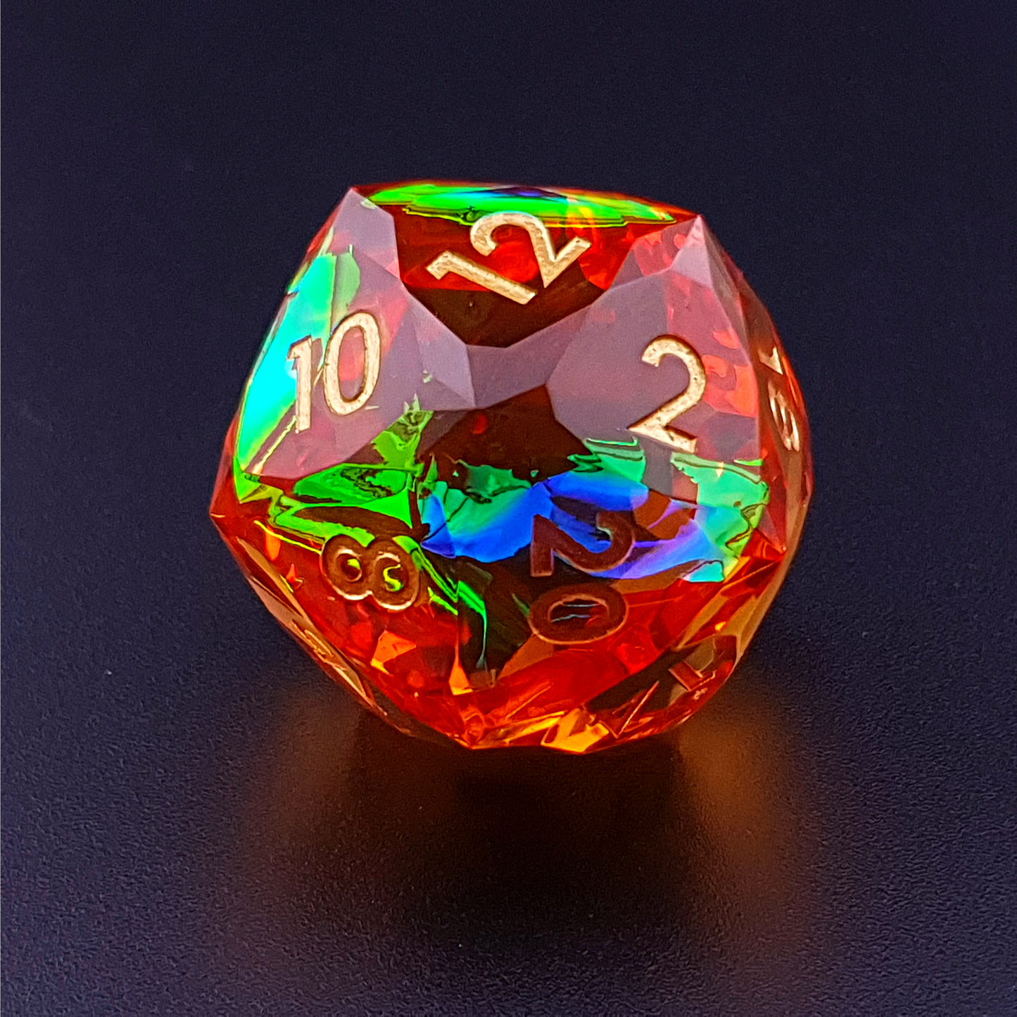 Molten Prism | 30mm D20 | Diamond Cut Sharp Edge