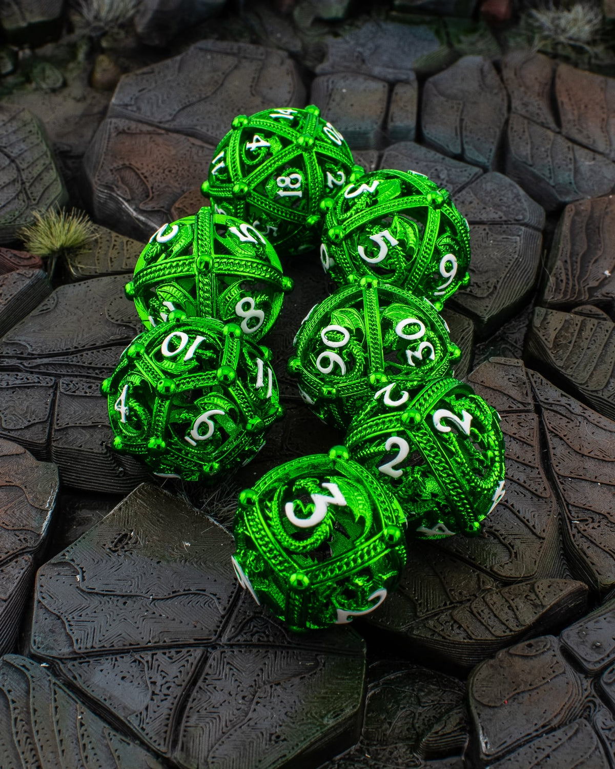 Emerald Wyrm Cage | Hollow Metal D&D Dice Set | 7 Piece