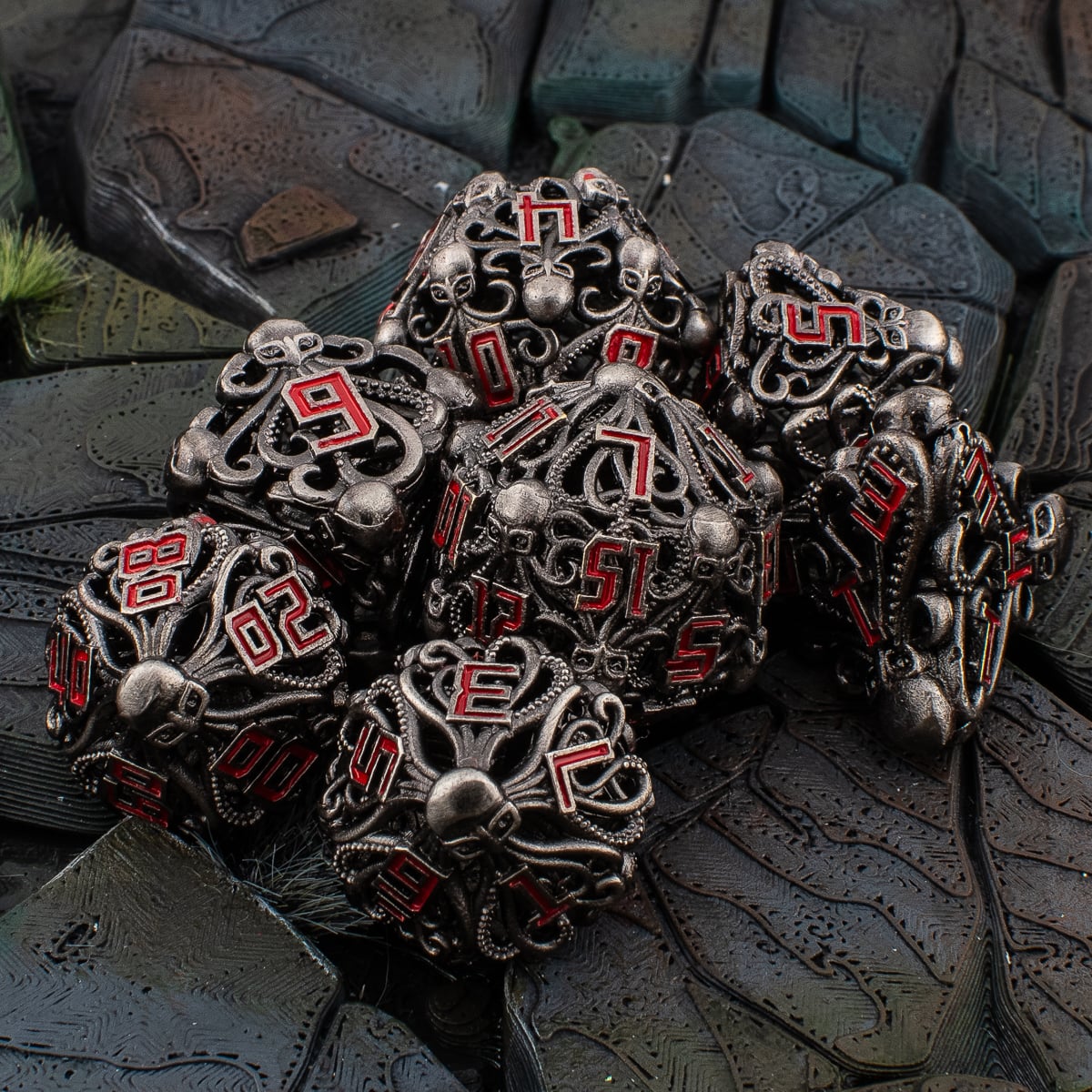 Abyssal Grasp | Hollow Metal D&D Dice Set | 7 Piece