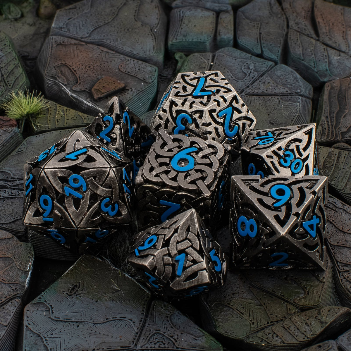 Celtic Maze | Hollow Metal D&D Dice Set | 7 Piece