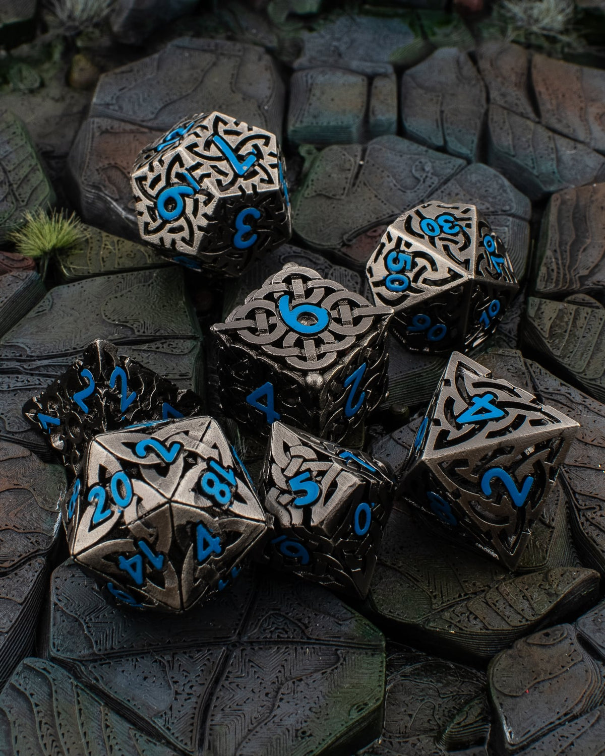 Celtic Maze | Hollow Metal D&D Dice Set | 7 Piece
